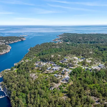 4 Bedroom Stunning In Risør