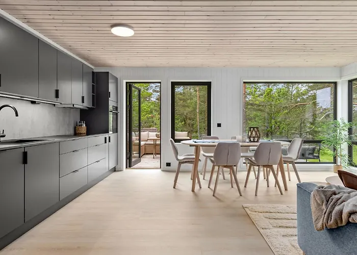 4 Bedroom Stunning In * Risør
