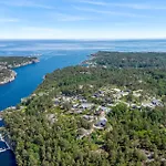 4 Bedroom Stunning In Risør